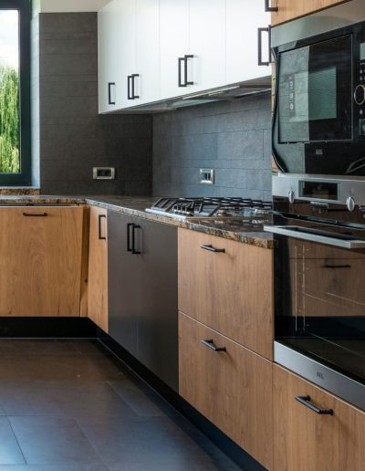 Ambiente con puerta ecológica Negara P23 Marrón